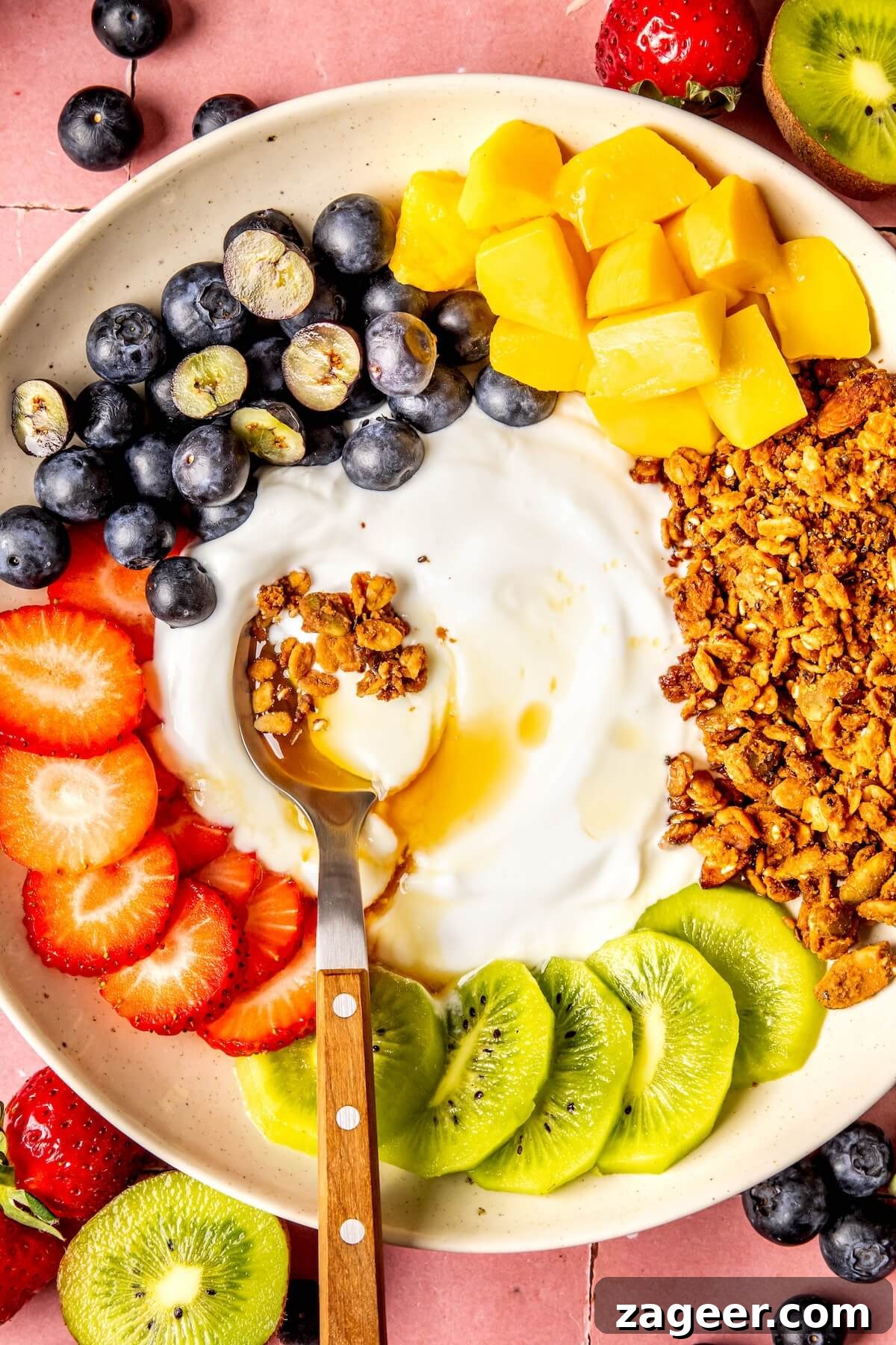 THIRTEEN EGG-FREE HIGH-PROTEIN BREAKFASTS 3 Nutrient-Dense Super Seed Granola Bowls