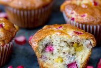 Almond-Scented Rhubarb Muffins