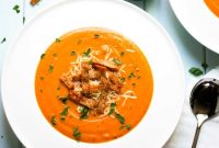 Wholesome Red Pepper Lentil Soup with Crunchy Wholemeal Pita