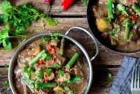 Slow-Cooked Massaman Lamb Curry Recipe for Deep Flavor