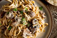 Creamy Mushroom Pasta Recipe with Garlic and Parmesan