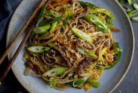 Savory Beef Chow Mein Recipe with Crispy Noodles and Veggies