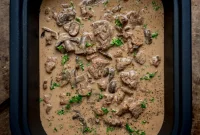 Slow Cooker Beef Stroganoff Recipe for Tender, Creamy Beef