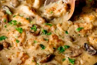 Creamy Chicken & Mushroom One-Pan Casserole Recipe