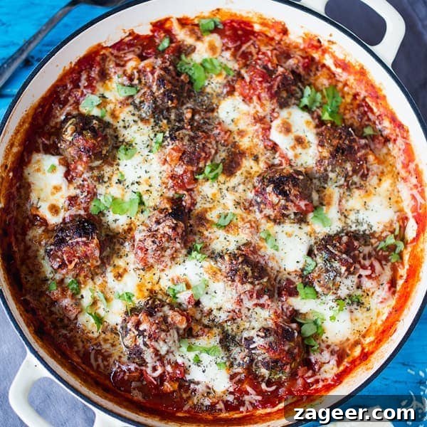 One-Pot Turkey Meatballs with Zucchini Noodles (Courgetti) 10 Juicy meatballs with hidden veg, served in a tomato and pepper sauce with gooey melted cheese.
