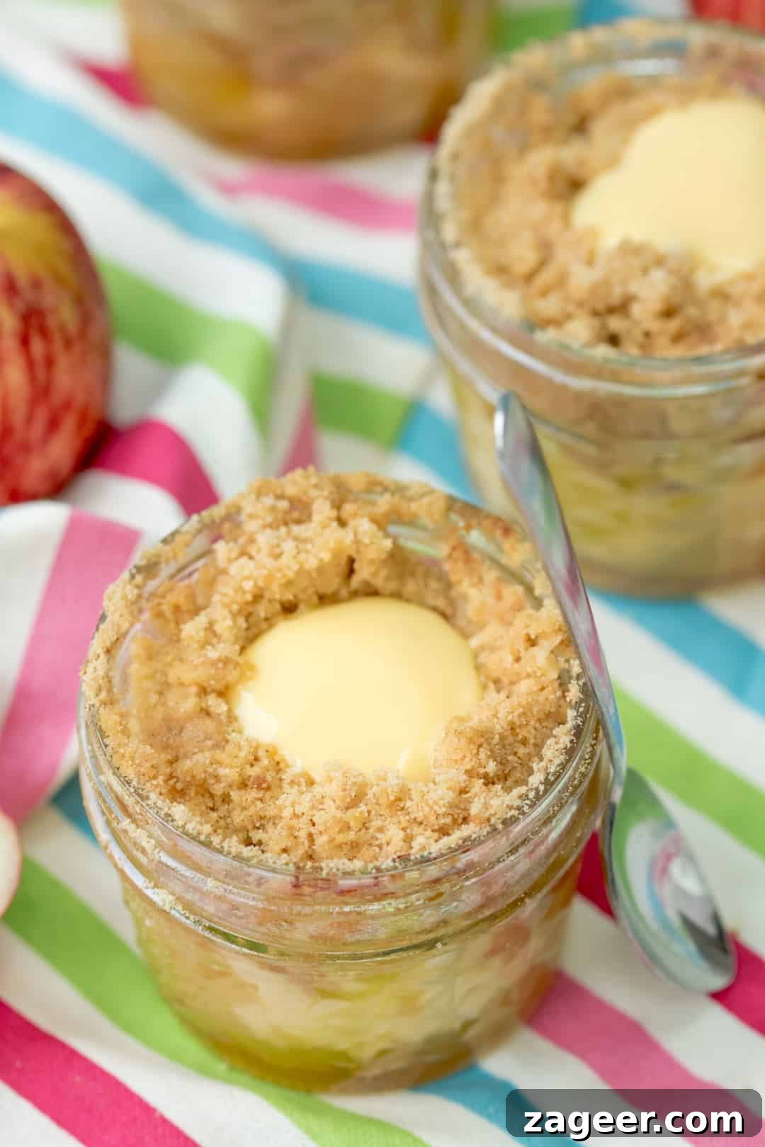 Portable Apple Crumble Jars - with a custard core!! Eat them hot or cold for a fab picnic treat!